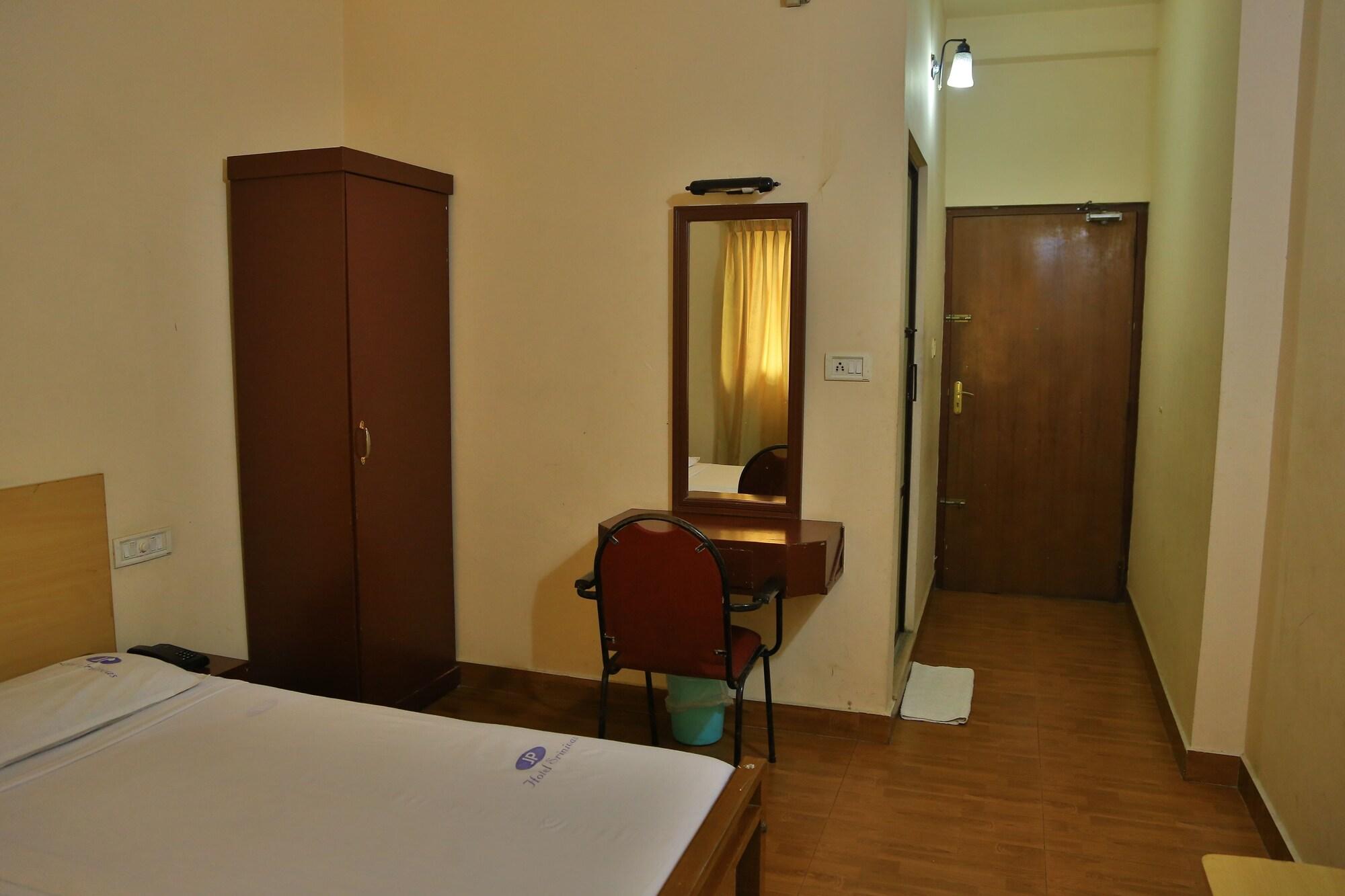 Hotel Srinivas Kochi Dış mekan fotoğraf