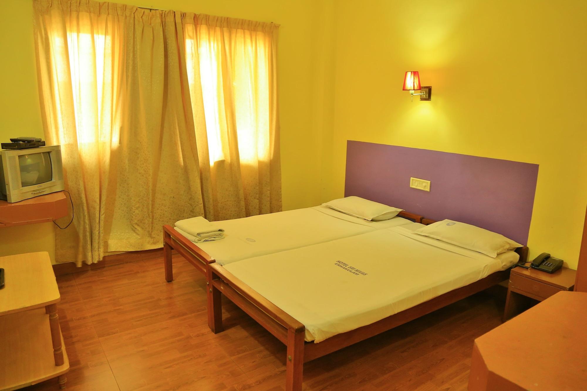 Hotel Srinivas Kochi Dış mekan fotoğraf