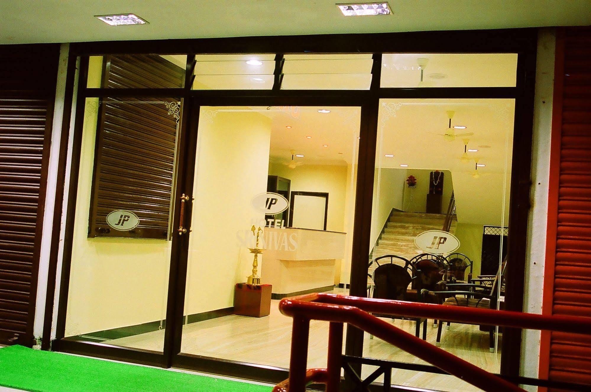 Hotel Srinivas Kochi Dış mekan fotoğraf